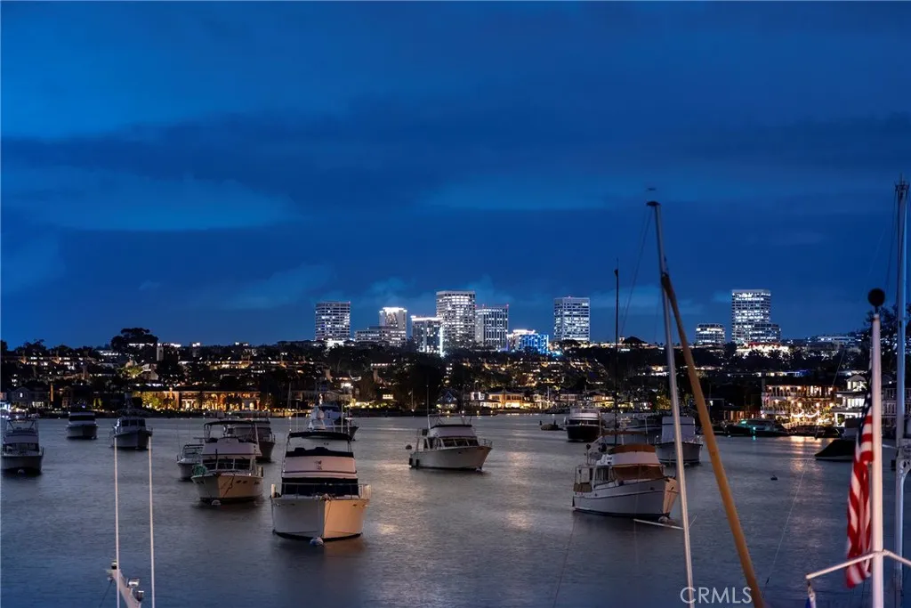 812 W Bay Ave, Newport Beach, California 92661 home-pic-41