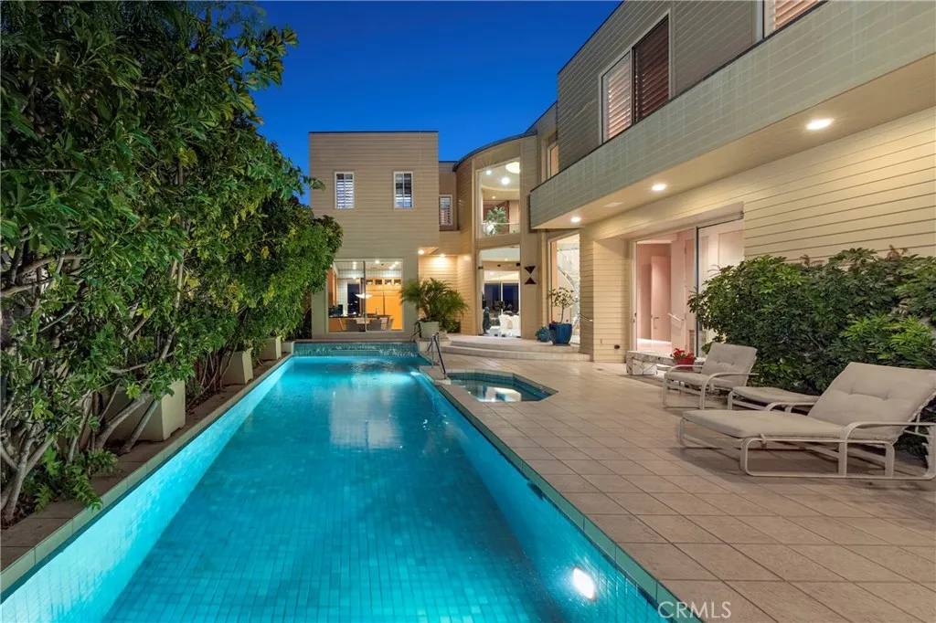 812 W Bay Ave, Newport Beach, California 92661 home-pic-38