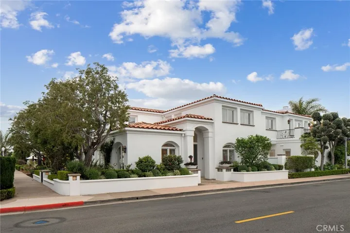 711 Via Lido Nord, Newport Beach, California 92663