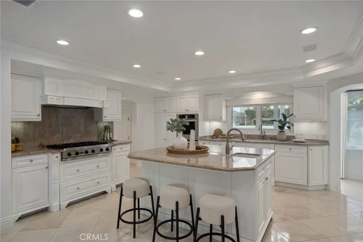 711 Via Lido Nord, Newport Beach, California 92663