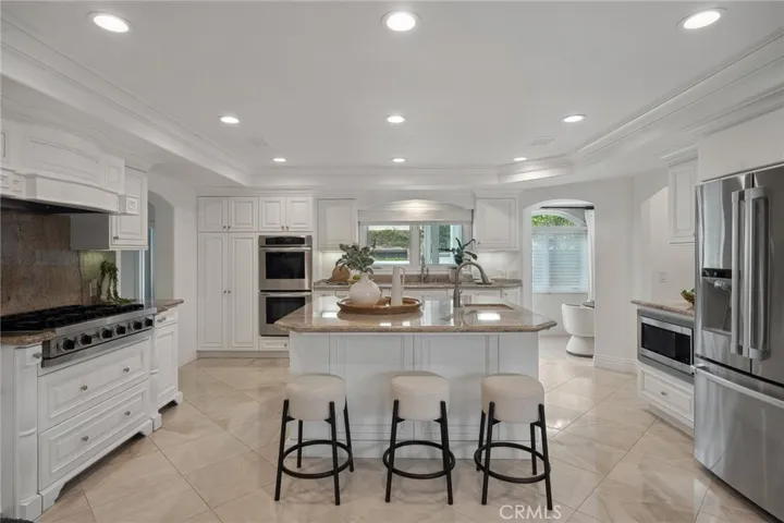 711 Via Lido Nord, Newport Beach, California 92663