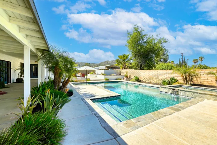 2,464 sq ft McMorran-built home