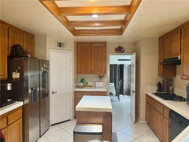 Access to full kitchen