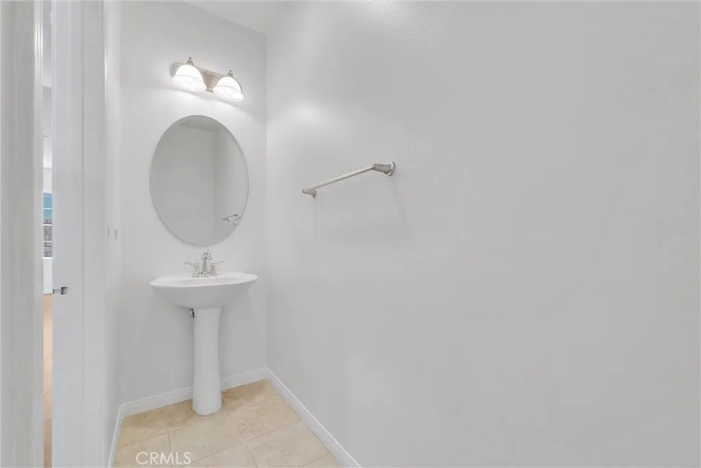 7539 Sanctuary Drive, Corona, California 92883 home-pic-12