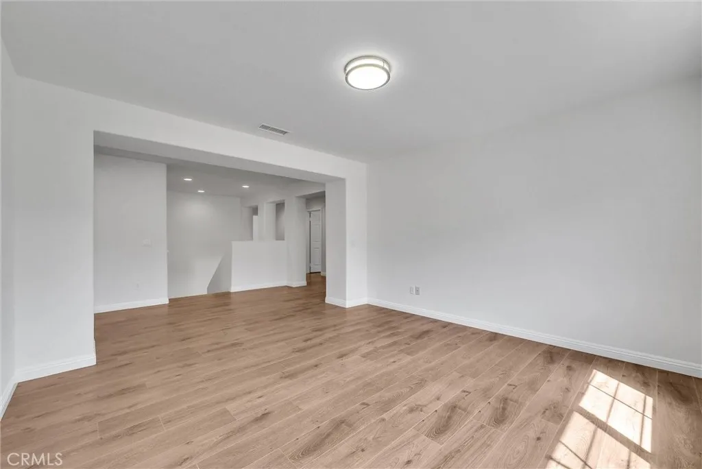 7539 Sanctuary Drive, Corona, California 92883 home-pic-31