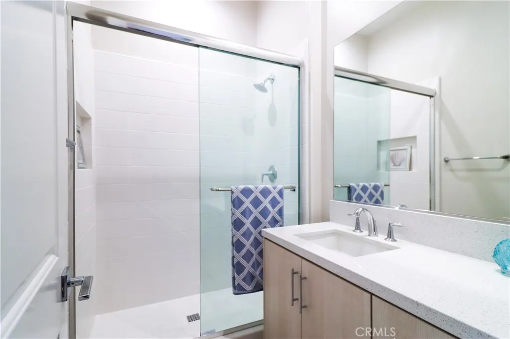 390 Riverbend, Lake Forest, California 92630 home-pic-8