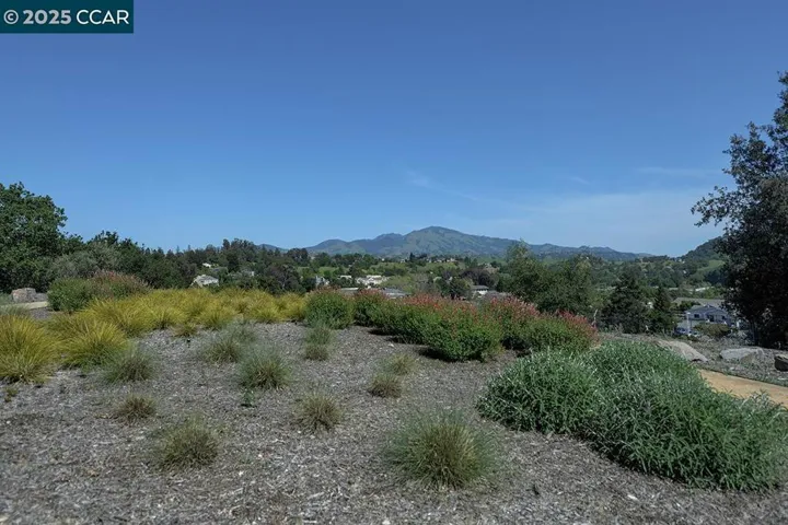 1736 Golden Rain Rd 6, Walnut Creek, California 94595