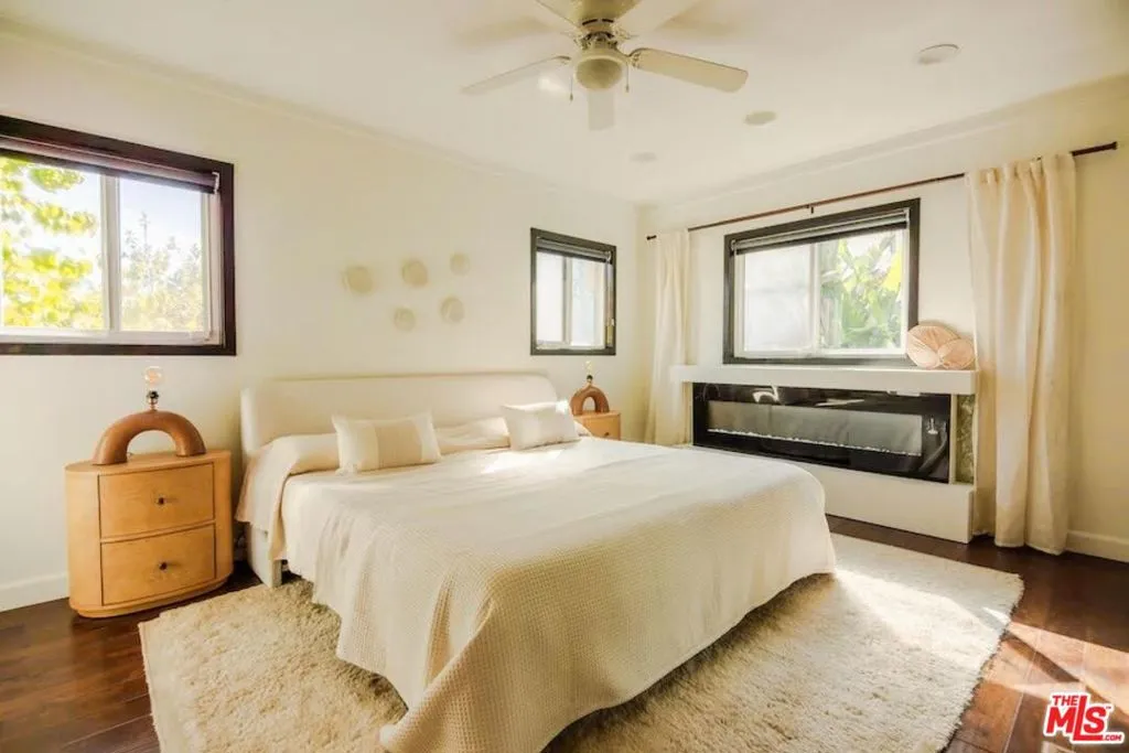 851 Tularosa Drive, Los Angeles, California 90026 home-pic-17