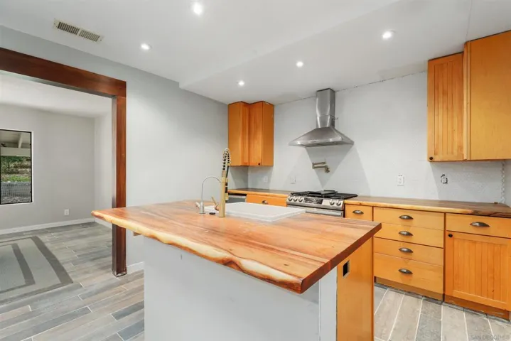 12256 Old Stone Rd, Poway, California 92064