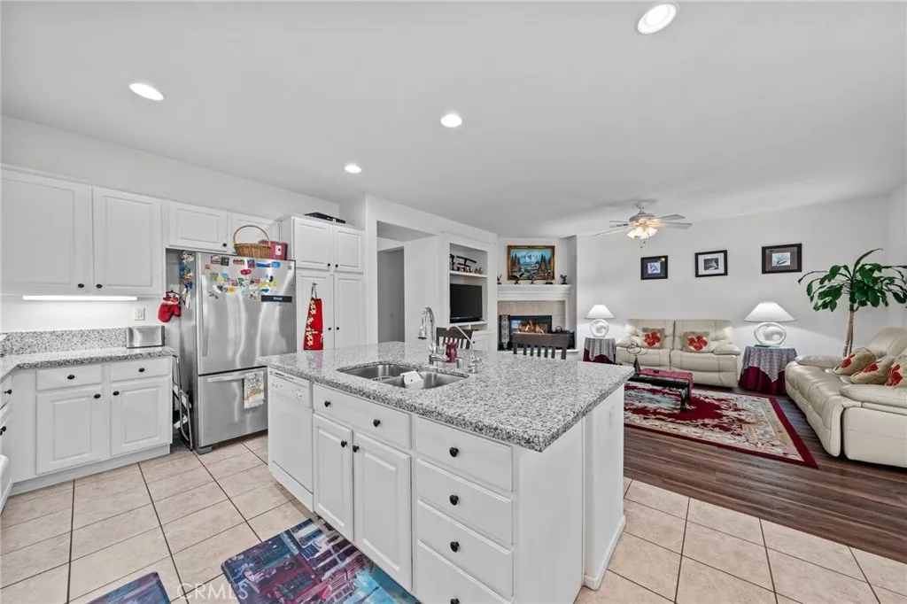 39268 Half Moon Circle, Murrieta, California 92563 home-pic-20