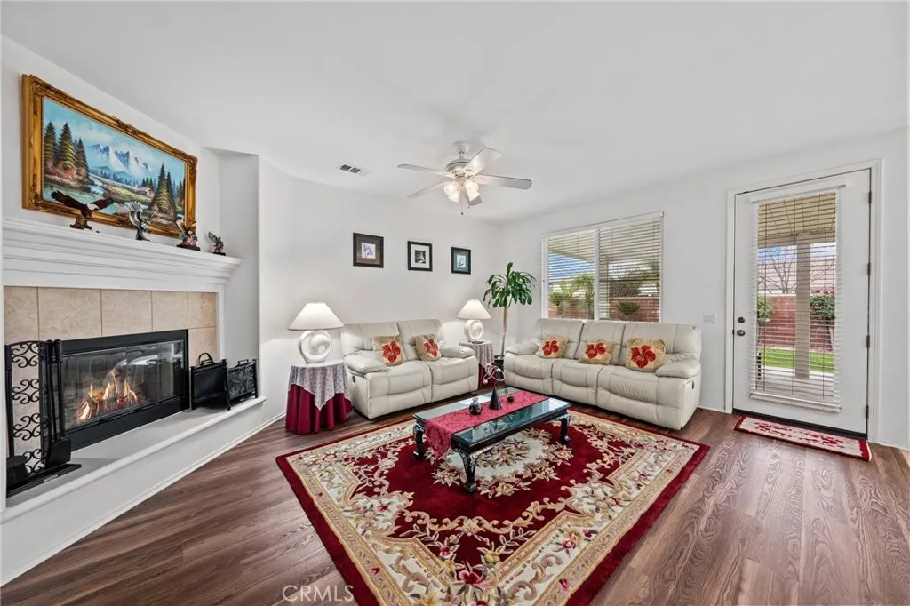 39268 Half Moon Circle, Murrieta, California 92563 home-pic-12