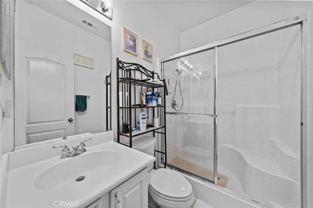 39268 Half Moon Circle, Murrieta, California 92563 home-pic-32
