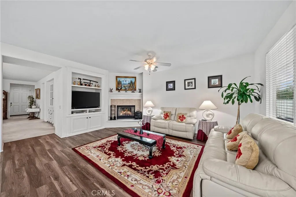 39268 Half Moon Circle, Murrieta, California 92563 home-pic-14