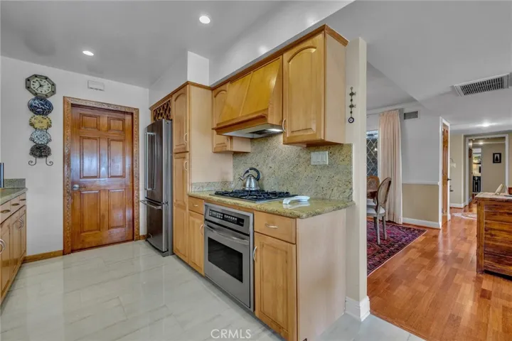 Kitchen with access to the garage