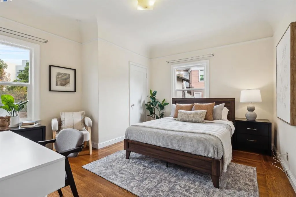 1438 Lakeshore Ave, Oakland, California 94606 home-pic-12