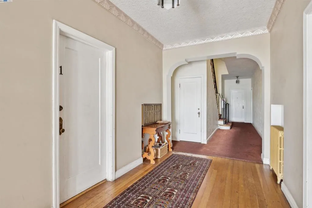 1438 Lakeshore Ave, Oakland, California 94606 home-pic-4