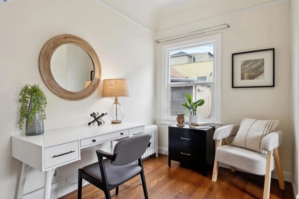 1438 Lakeshore Ave, Oakland, California 94606 home-pic-14