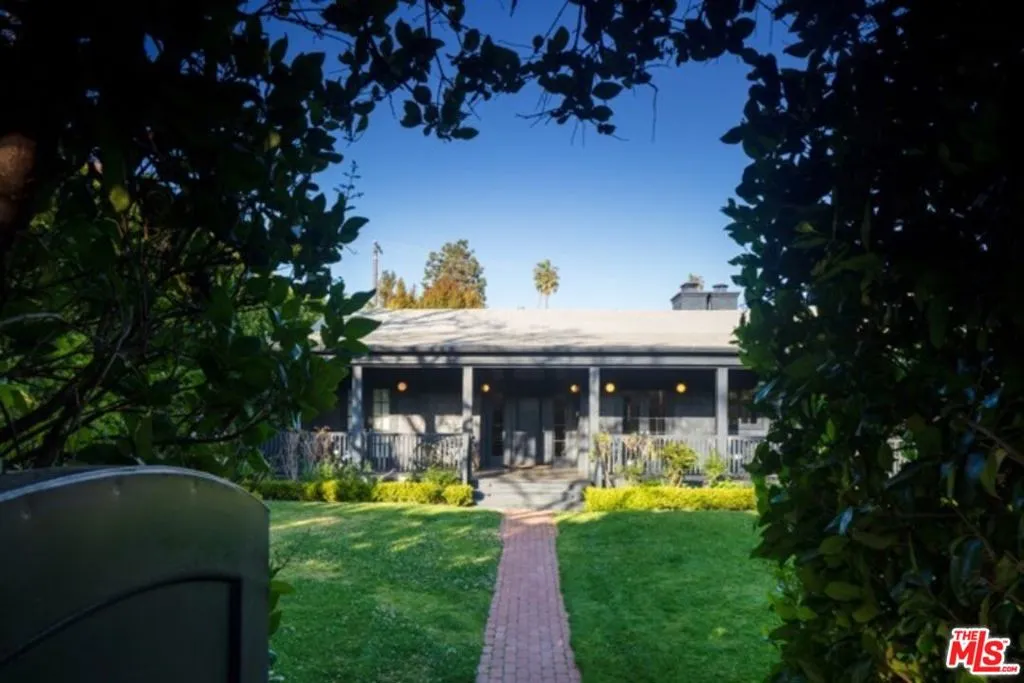 250 S Chadbourne Avenue, Los Angeles, California 90049, 4 Bedrooms Bedrooms, ,6 BathroomsBathrooms,Residential,For Sale,Chadbourne,25523761