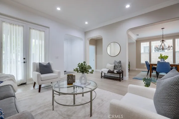 1916 W Blackhawk Drive, Santa Ana, California 92704