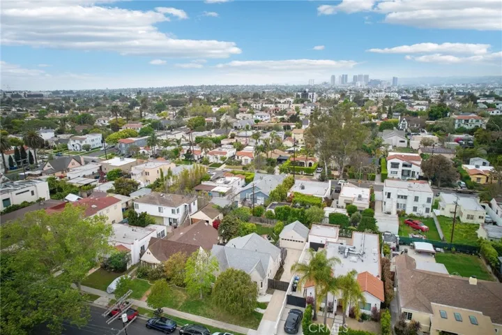 1541 Ellsmere Avenue, Los Angeles, California 90019