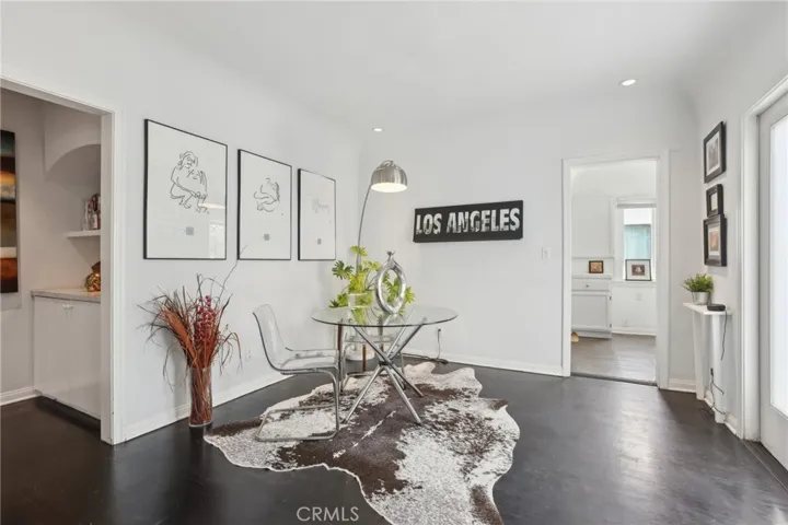 1541 Ellsmere Avenue, Los Angeles, California 90019