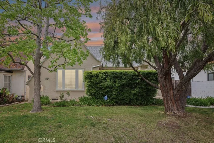 1541 Ellsmere Avenue, Los Angeles, California 90019