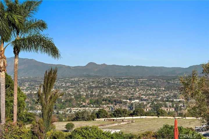 2 Windstar, Aliso Viejo, California 92656