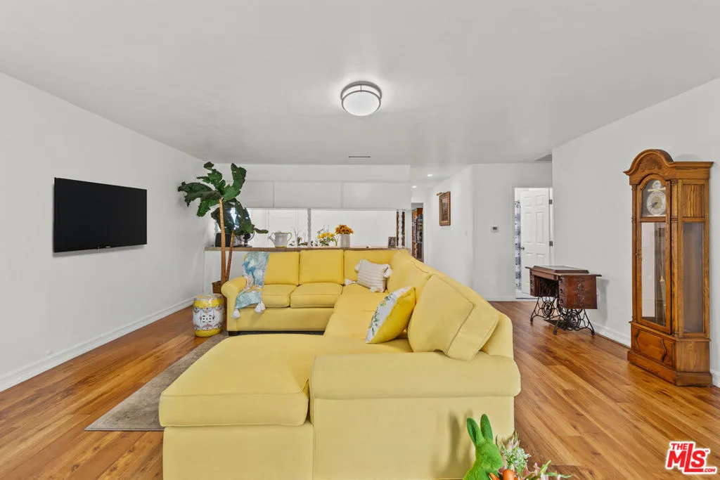 5871 Fullerton Avenue, Buena Park, California 90621 home-pic-1