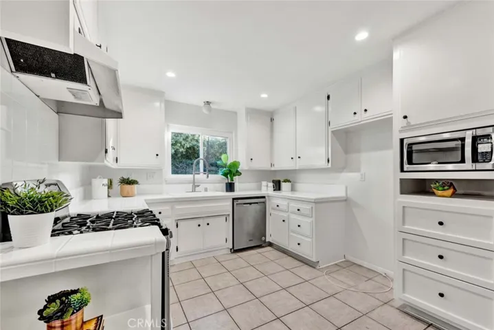 10460 Teal Circle, Fountain Valley, California 92708