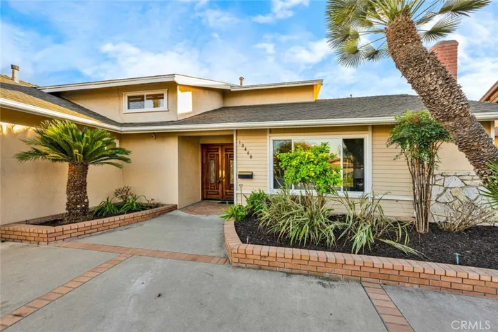 10460 Teal Circle, Fountain Valley, California 92708