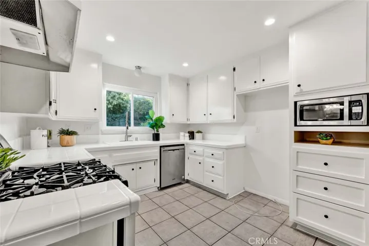 10460 Teal Circle, Fountain Valley, California 92708