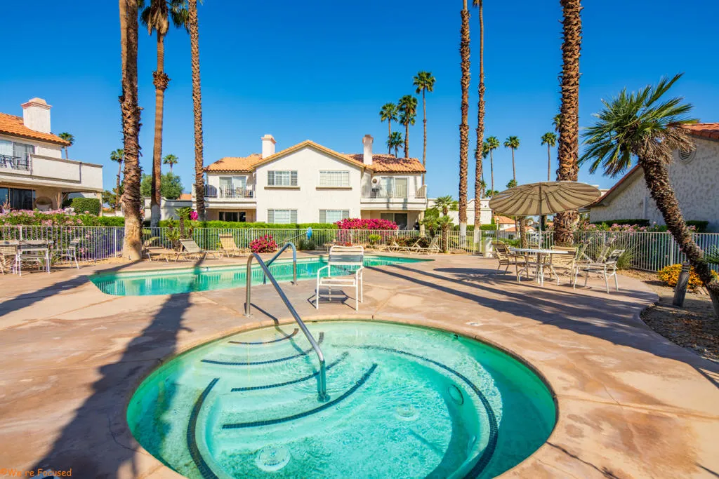 292 Desert Falls Drive E, Palm Desert, California 92211 home-pic-26