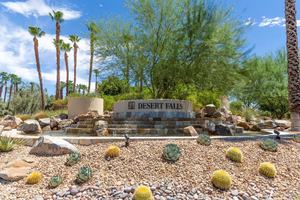 292 Desert Falls Drive E, Palm Desert, California 92211 home-pic-35