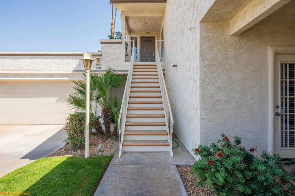 292 Desert Falls Drive E, Palm Desert, California 92211 home-pic-18