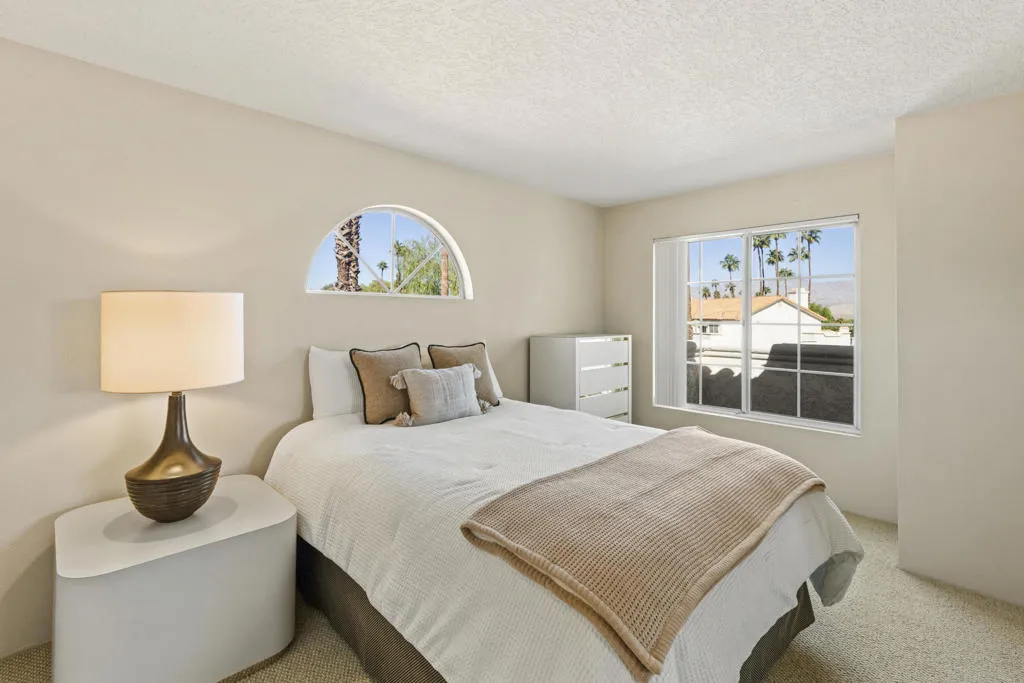 292 Desert Falls Drive E, Palm Desert, California 92211 home-pic-14