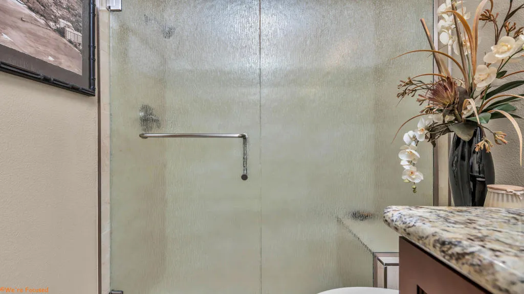 292 Desert Falls Drive E, Palm Desert, California 92211 home-pic-16