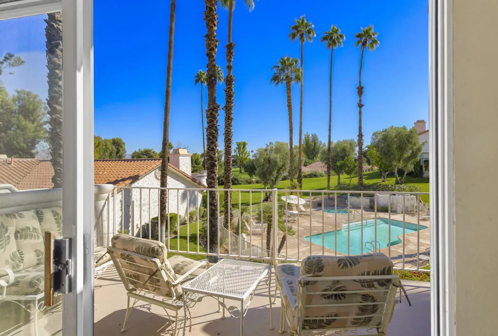 292 Desert Falls Drive E, Palm Desert, California 92211 home-pic-0