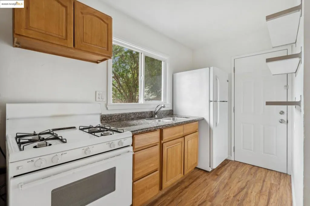 1226 Russell Street, Berkeley, California 94702 home-pic-17