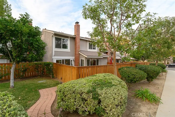 6590 E Camino Vista 3, Anaheim Hills, California 92807