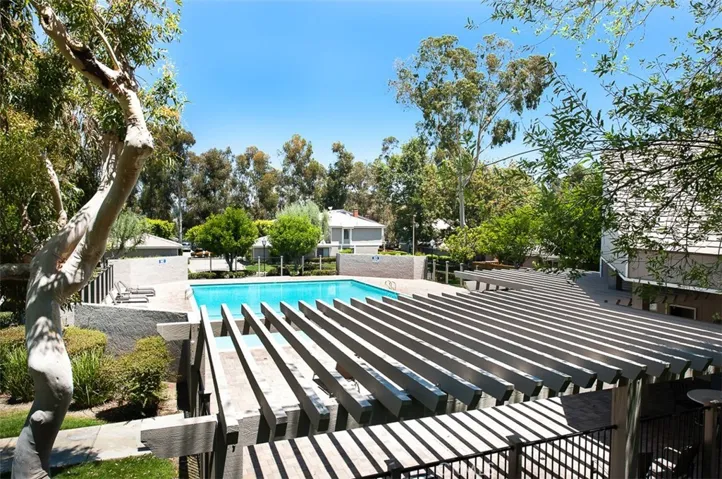6590 E Camino Vista 3, Anaheim Hills, California 92807