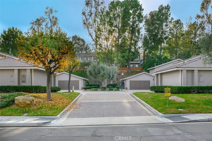 6590 E Camino Vista 3, Anaheim Hills, California 92807