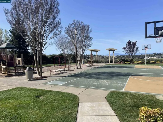 7104 Majestic Ct, Vallejo, California 94591