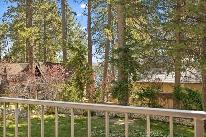 693 Old Meadow Place, Lake Arrowhead, California 92352