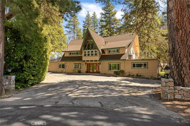 693 Old Meadow Place, Lake Arrowhead, California 92352