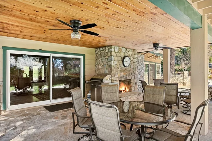693 Old Meadow Place, Lake Arrowhead, California 92352