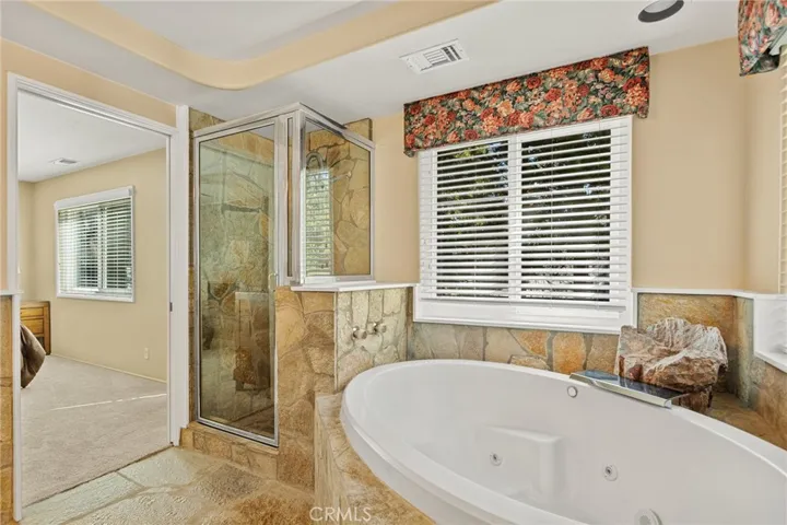 693 Old Meadow Place, Lake Arrowhead, California 92352