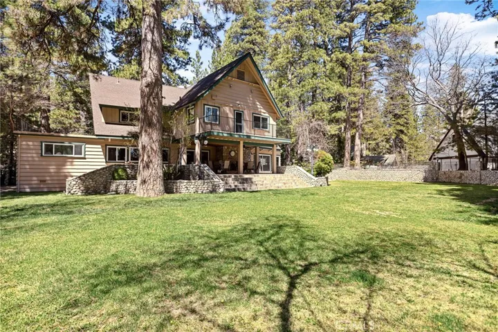 693 Old Meadow Place, Lake Arrowhead, California 92352