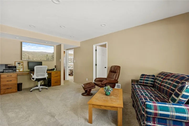 693 Old Meadow Place, Lake Arrowhead, California 92352