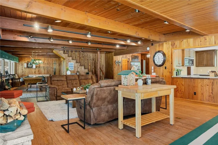 693 Old Meadow Place, Lake Arrowhead, California 92352
