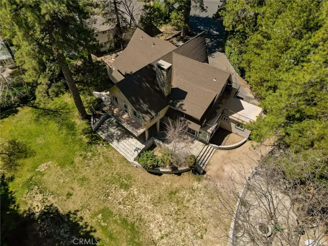 693 Old Meadow Place, Lake Arrowhead, California 92352